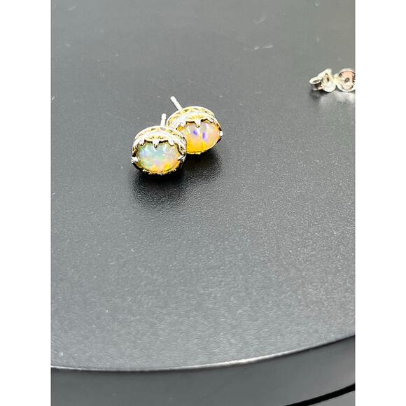 NH Michael Valitutti Sterling Silver Two Tone Ethiopian Opal Cabochon Earring - Picture 3 of 11